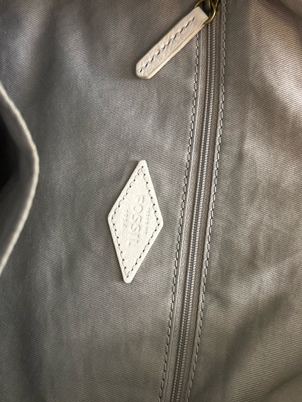 FOSSIL LEATHER SHOULDER BAG WITH PERFORATED DETAIL - Picture 9 of 10